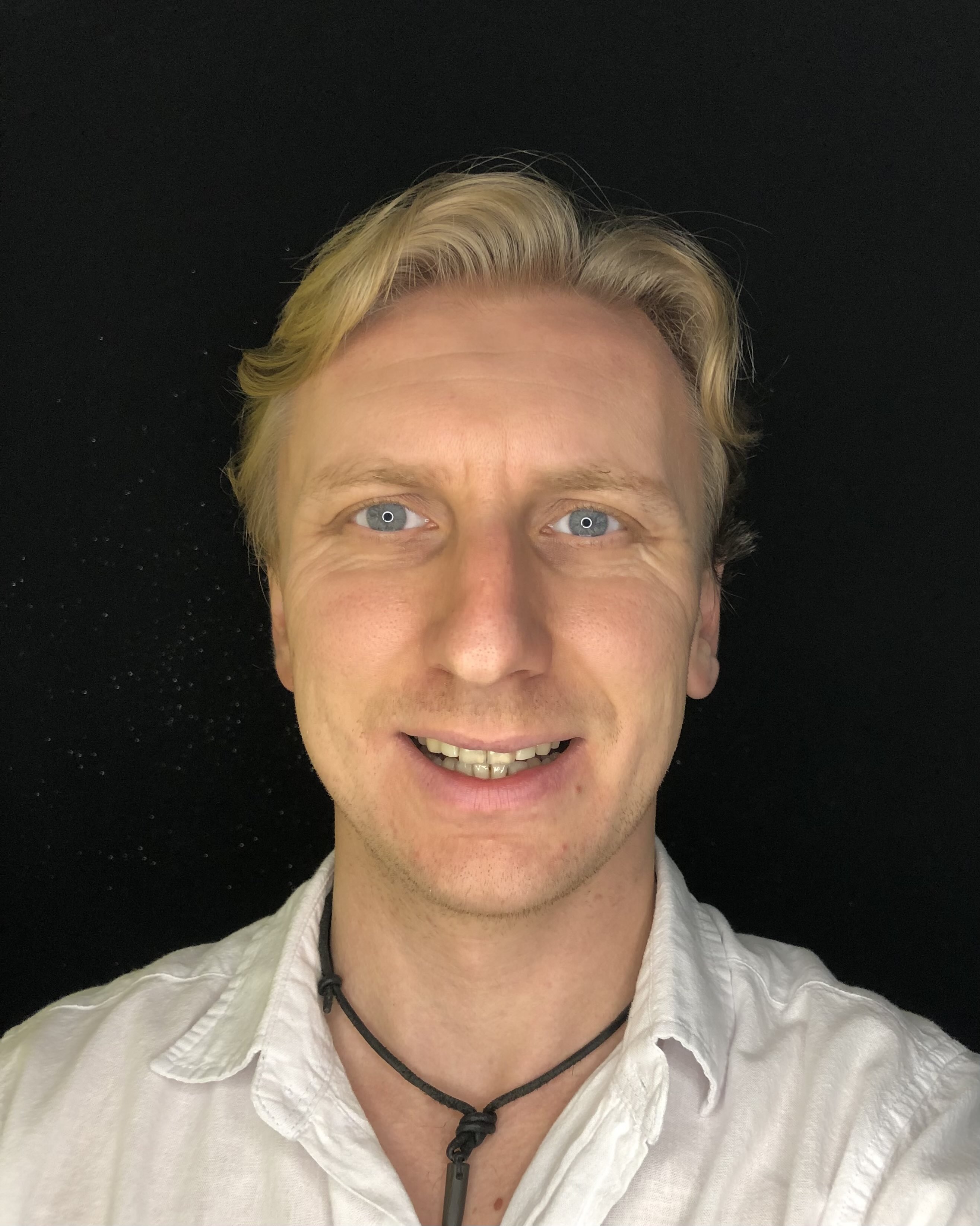 Łukasz Dominikowski – sprzedaż kursów online i produkty cyfrowe